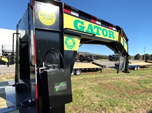 Hot Shot Trailer 20+10 Hydratail  Simple and easy to use 10ft long hydraulic dovetail allows you to safely load a variety of equipment. This Gator Elite version features hydraulic 